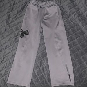 Kids Under Armour joggers‼️EUC‼️